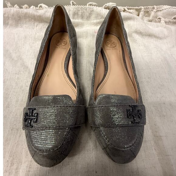 Tory Burch LEILA Quilted Metallic Shimmer Loafers Metallic Pewter Size 7 - Picture 4 of 5